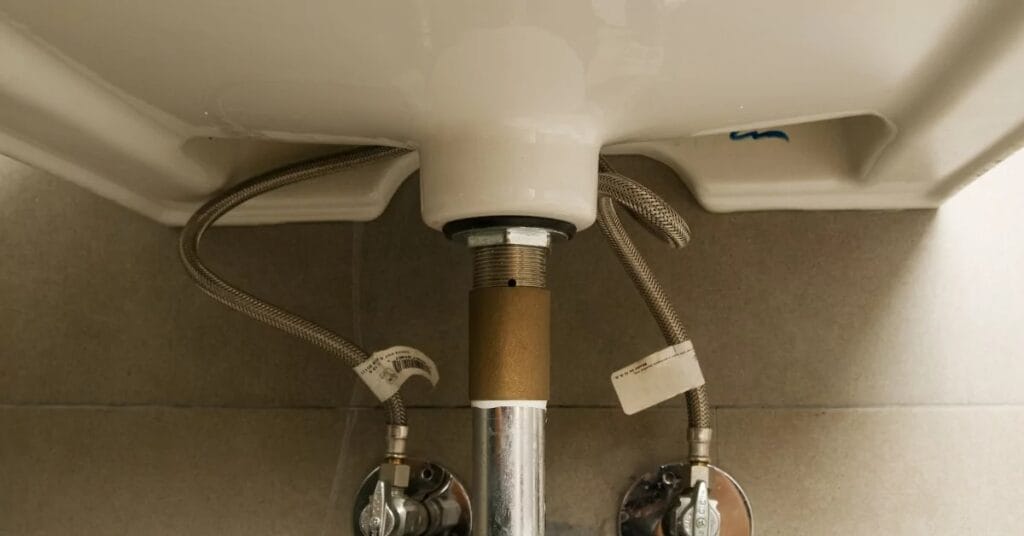 Toilets, sinks and bath leaks repair